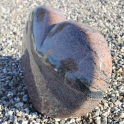 Gravsten Hjerte Multicolour Red granit rundslebet fuldpoleret