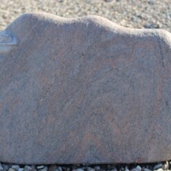 Gravsten Multicolor Red granit med sandblæst rose