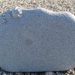 Gravsten New Africa granit med sandblæst rose