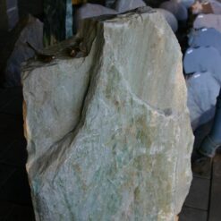 Natursten (stor) inkl. to bronze fugle i Laplandgrøn granit