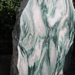Gravsten lapland grøn poleret med rå tilsatte kanter 103cm x 68cm