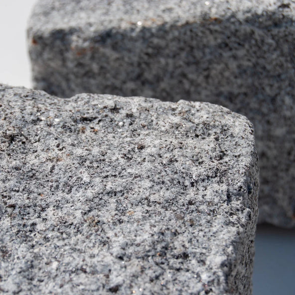 brosten-portugisisk-i-moerk-gra-2 Brosten fra Portugal i mørkgrå