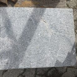 Gravsten i Paradis Granit fra Bornholm