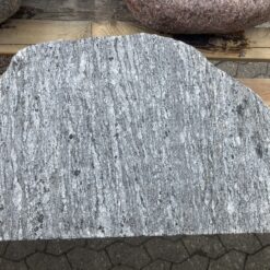 Gravsten i natursten