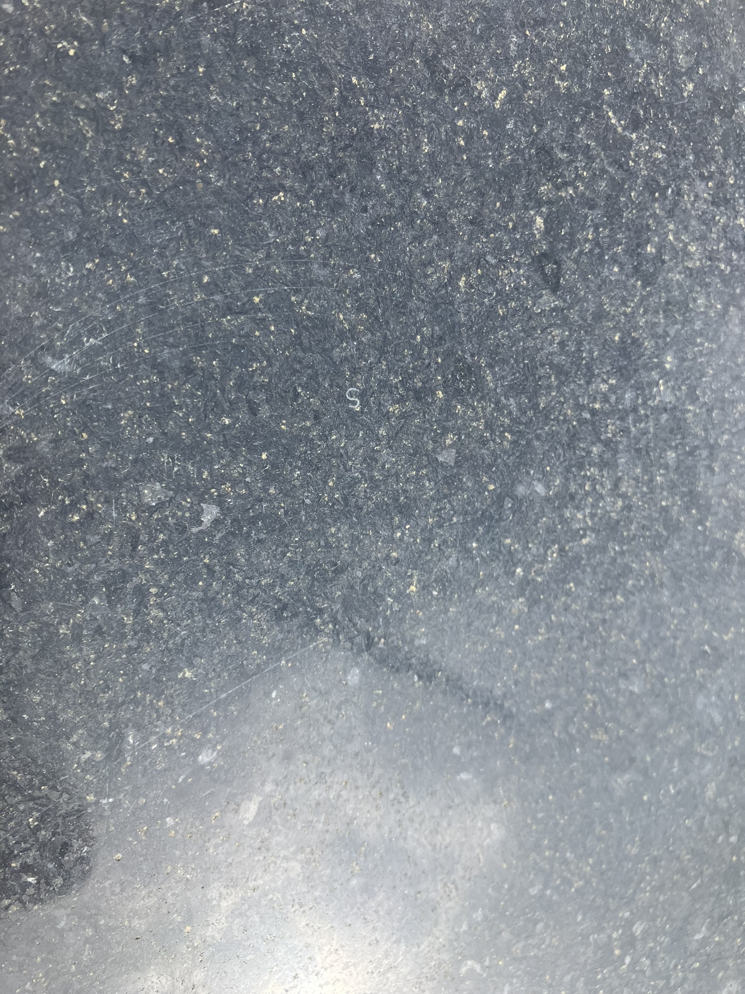 IMG_2347 Sort Basalt Granit