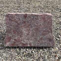 Gravsten udført i Dansk Feldspalt Rød Granit
