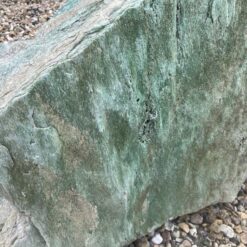 Gravsten udført i Fuksitt Skifter