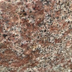 Gravsten i Feldspat Bornholm Granit fra Bornholm