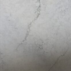 Plade til køkkenbordplade fra i Quartz kaldet Carrara