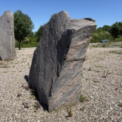 Halmstad Granit Skulptur – Massiv Natursten fra Sverige