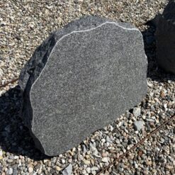 Gravsten i Blå Rønne Granit fra Bornholm